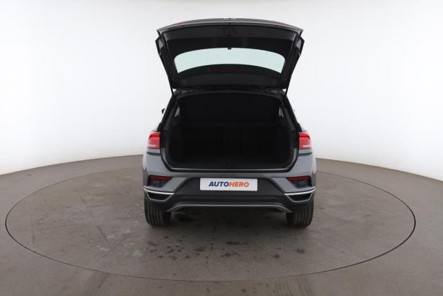 Volkswagen T-Roc image 2