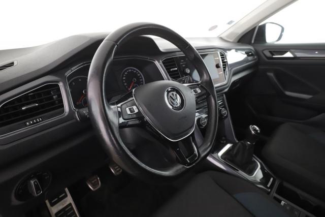 Volkswagen T-Roc image 8