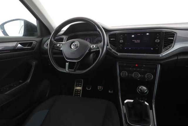 Volkswagen T-Roc image 9