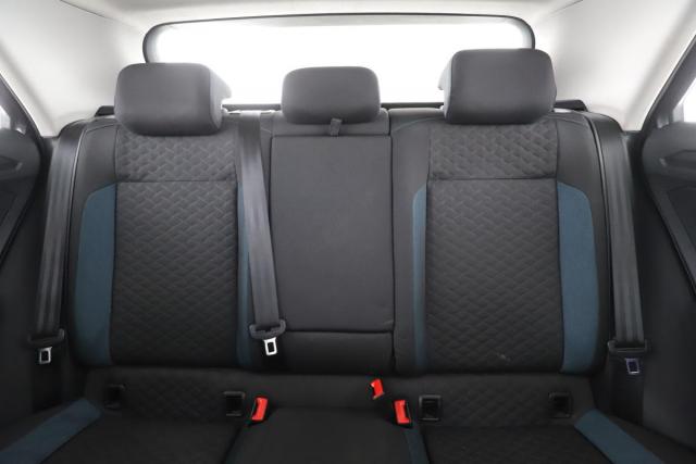 Volkswagen T-Roc image 6