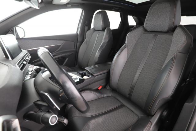 Peugeot 3008 image 2
