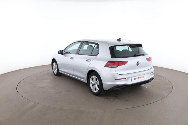 Volkswagen Golf image 9