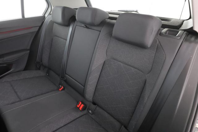 Volkswagen Golf image 8