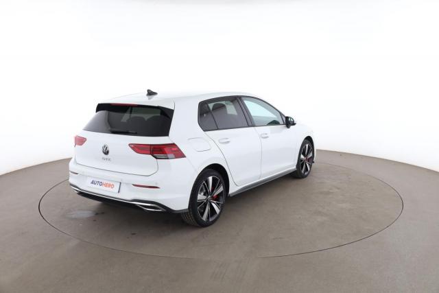 Volkswagen Golf image 9