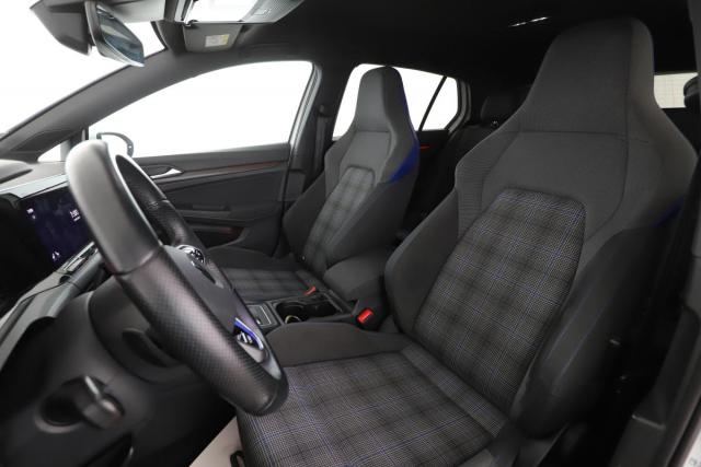 Volkswagen Golf image 1