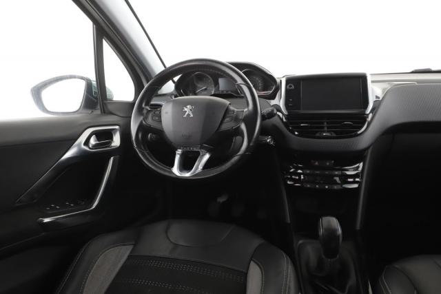 Peugeot 2008 image 1