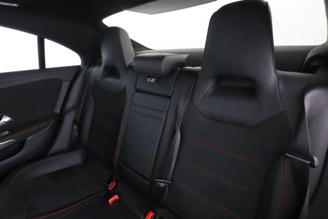 Mercedes Benz Cla image 8