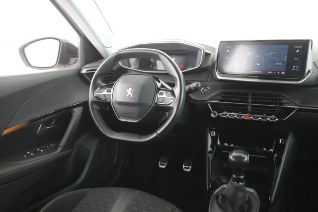 Peugeot 2008 image 2