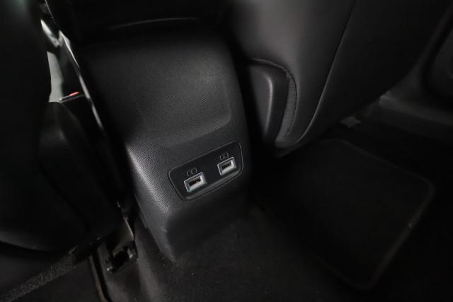 Peugeot 2008 image 5
