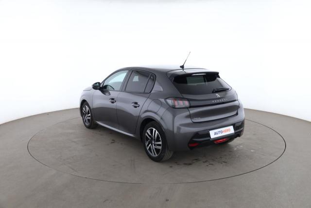 Peugeot 208 image 8
