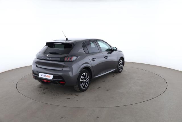 Peugeot 208 image 6