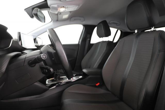 Peugeot 208 image 1