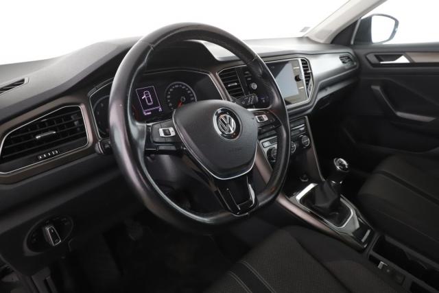 Volkswagen T-Roc image 8