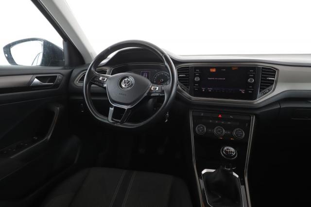 Volkswagen T-Roc image 5