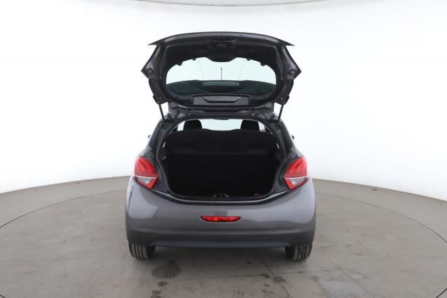 Peugeot 208 image 5