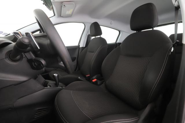 Peugeot 208 image 7