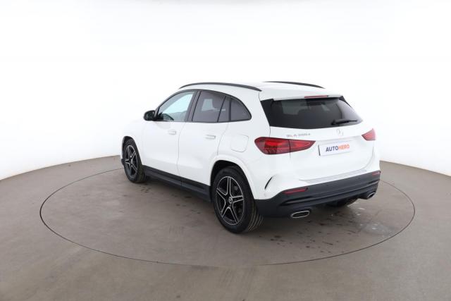 Mercedes Benz Gla image 9