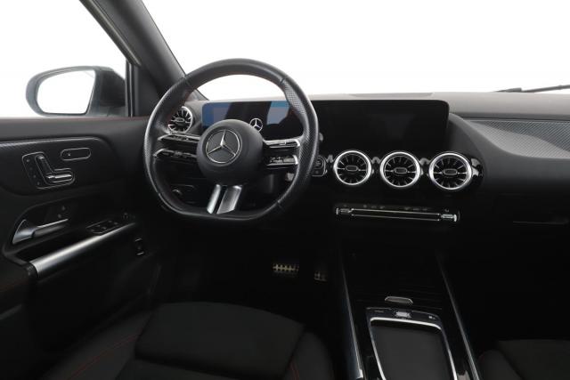 Mercedes Benz Gla image 2