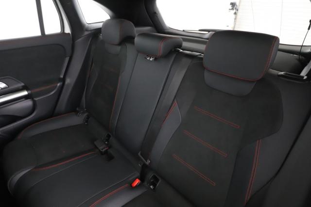 Mercedes Benz Gla image 4