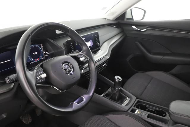 Skoda Octavia image 2