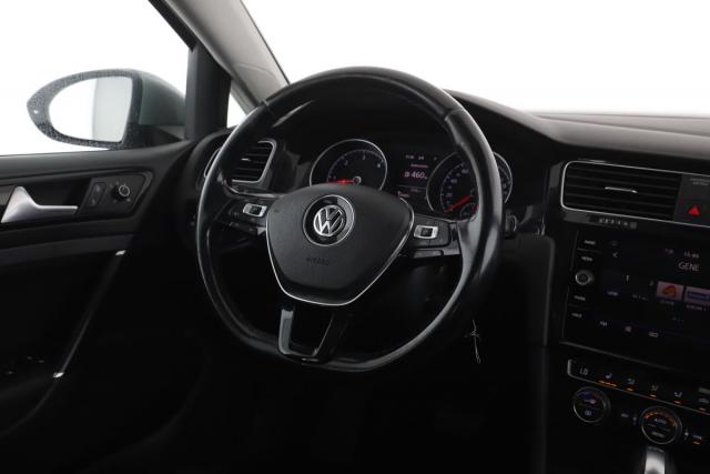 Volkswagen Golf image 9