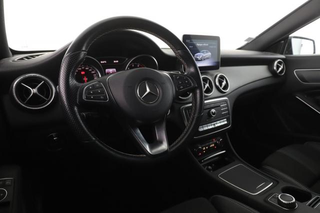 Mercedes Benz Cla image 7