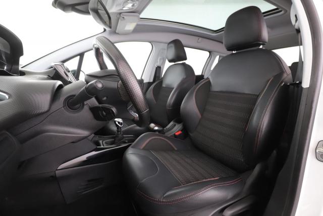Peugeot 2008 image 5