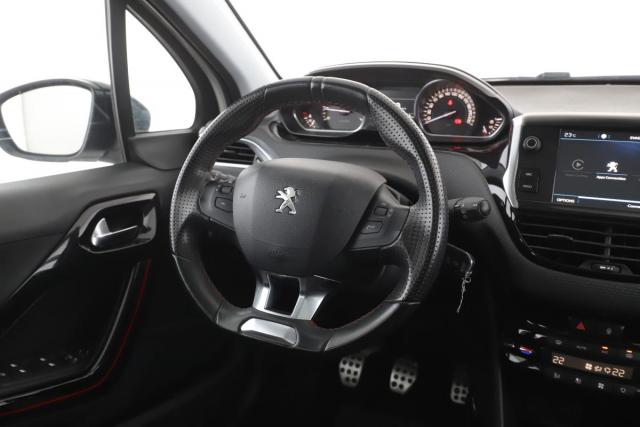 Peugeot 2008 image 7