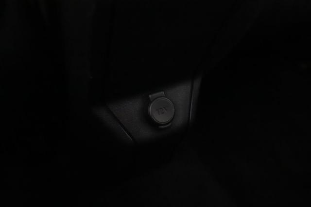 Peugeot 2008 image 2