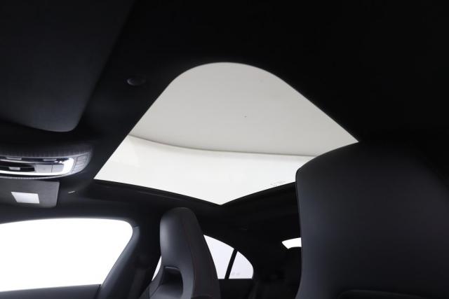 Mercedes Benz Cla image 2