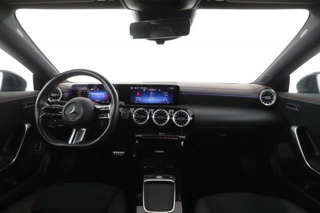 Mercedes Benz Cla image 8