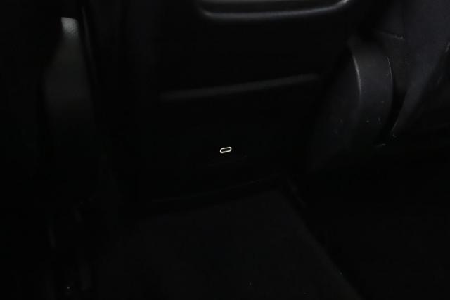 Mercedes Benz Cla image 9