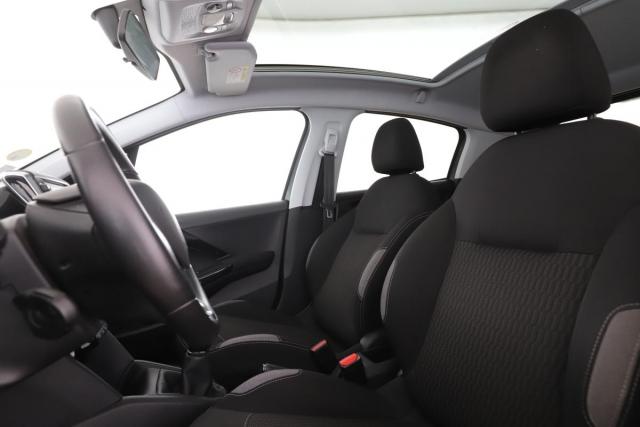 Peugeot 208 image 7