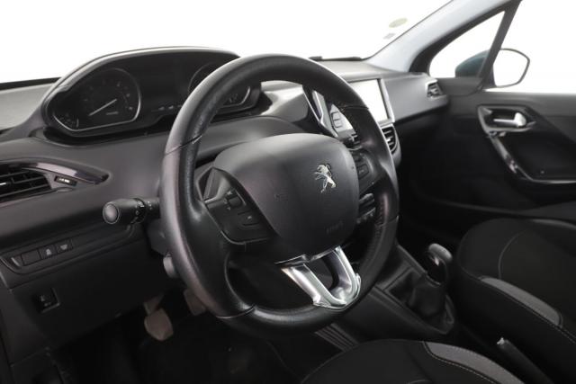 Peugeot 208 image 5