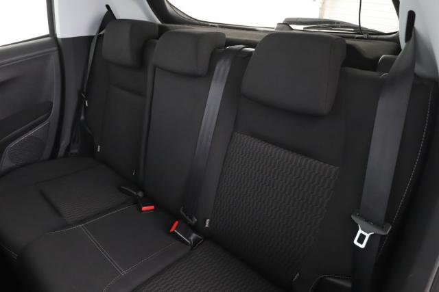 Peugeot 208 image 3