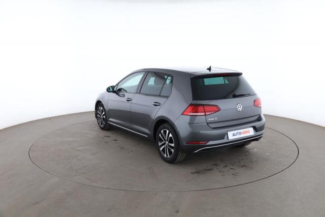 Volkswagen Golf image 9
