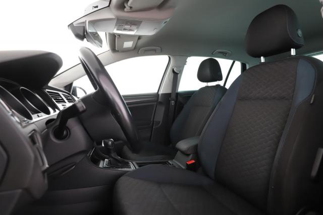 Volkswagen Golf image 1