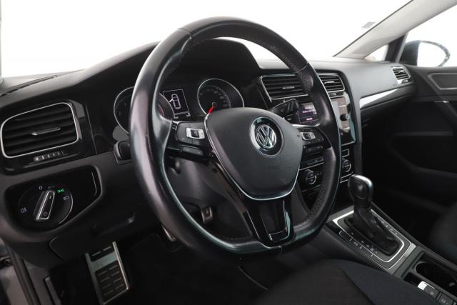 Volkswagen Golf image 4