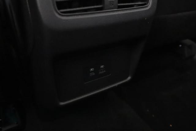 Nissan X-Trail image 8