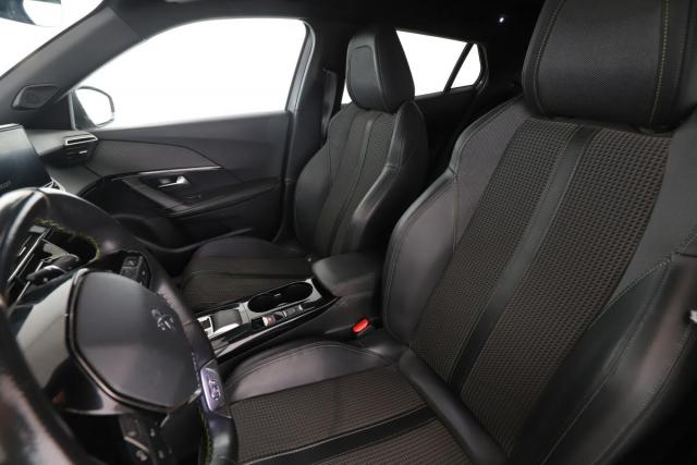 Peugeot 2008 image 3