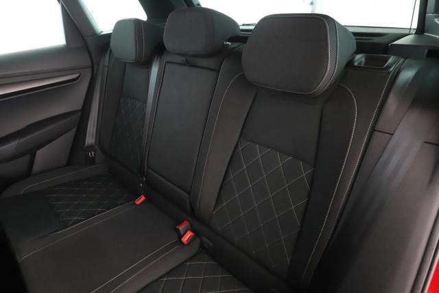 Skoda Karoq image 5