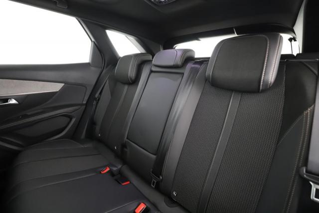 Peugeot 3008 image 2