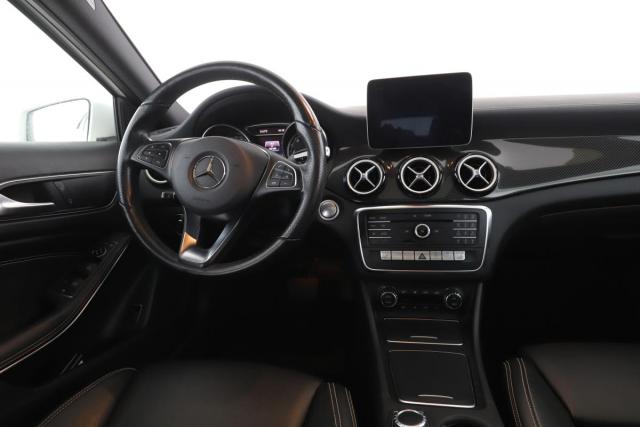 Mercedes Benz Gla image 7