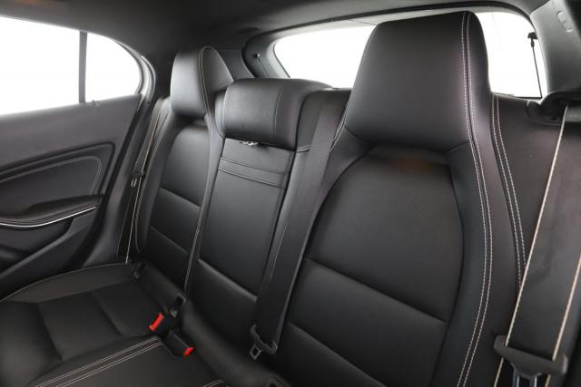 Mercedes Benz Gla image 4