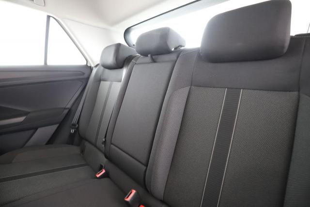 Volkswagen T-Roc image 8