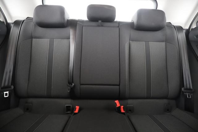 Volkswagen T-Roc image 6