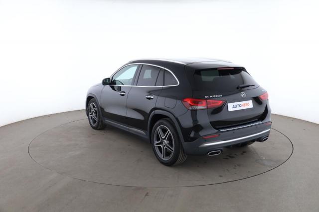 Mercedes Benz Gla image 1