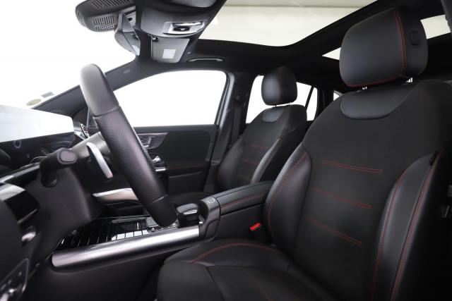 Mercedes Benz Gla image 5