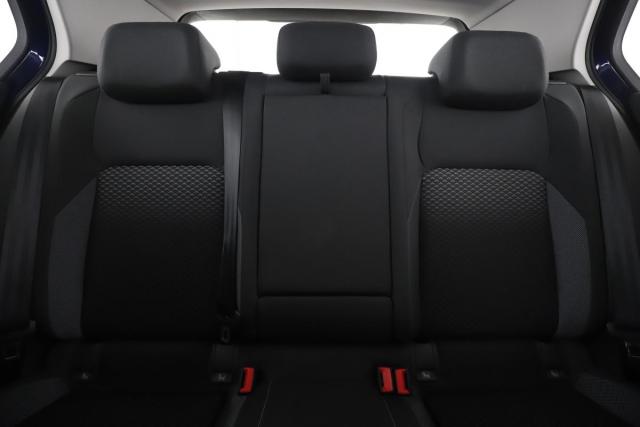 Volkswagen Golf image 6