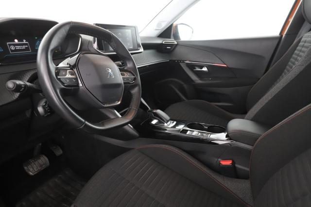 Peugeot 2008 image 3